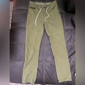 Gap denim high waisted boyfriend jeans with adjustable string size 0